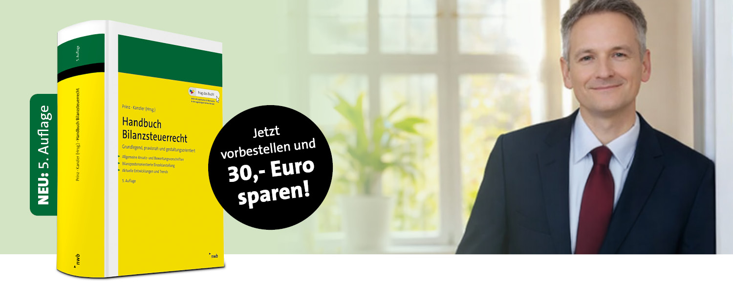 Handbuch und Mann mit Krawatte